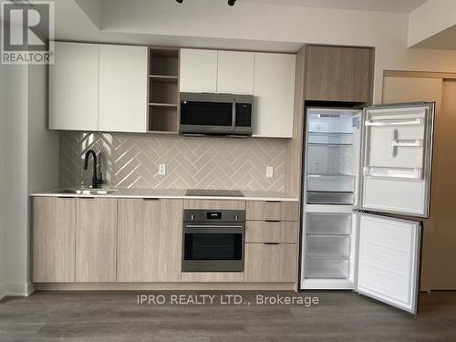 3110 - 36 Zorra Street, Toronto, ON - Indoor Photo Showing Kitchen