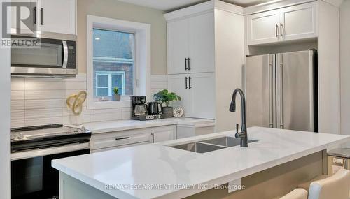 Upper - 5 Sunning Hill Avenue, Hamilton, ON - Indoor Photo Showing Kitchen With Double Sink With Upgraded Kitchen