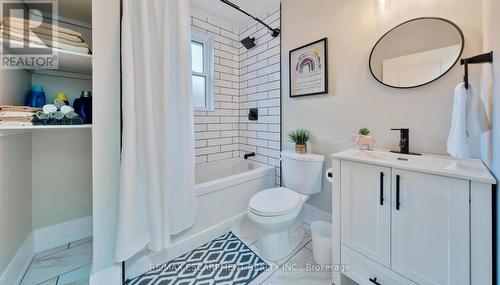 Upper - 5 Sunning Hill Avenue, Hamilton, ON - Indoor Photo Showing Bathroom