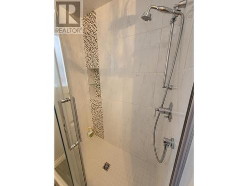 8109 Princeton Crescent, Prince George, BC - Indoor Photo Showing Bathroom