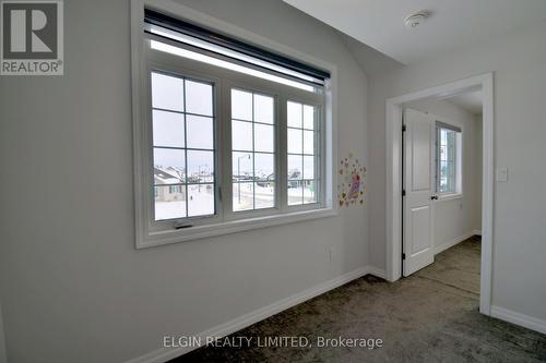 118 Benjamin Parkway, St. Thomas, ON - Indoor Photo Showing Other Room