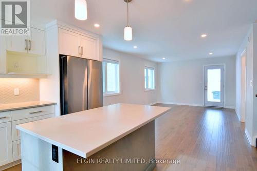 118 Benjamin Parkway, St. Thomas, ON - Indoor Photo Showing Kitchen