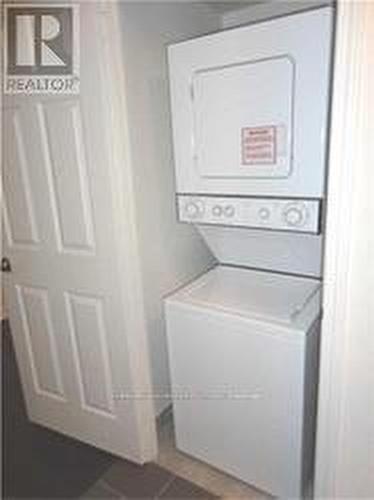 920 - 25 Lower Simcoe Street, Toronto, ON - Indoor Photo Showing Laundry Room