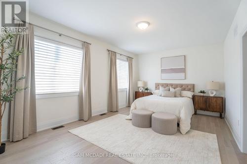 1949 Barbertown Road, Mississauga, ON - Indoor Photo Showing Bedroom