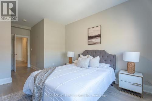 1949 Barbertown Road, Mississauga, ON - Indoor Photo Showing Bedroom