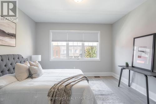 1949 Barbertown Road, Mississauga, ON - Indoor Photo Showing Bedroom