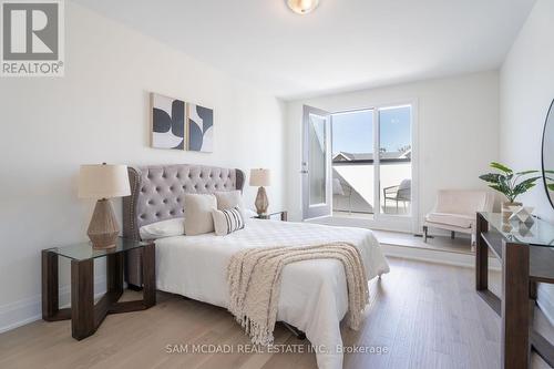 1949 Barbertown Road, Mississauga, ON - Indoor Photo Showing Bedroom