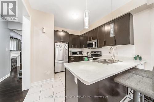 9 Magdalene Crescent, Brampton, ON - Indoor Photo Showing Kitchen With Double Sink With Upgraded Kitchen