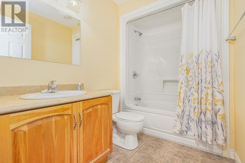 10 Whiteford Place, St. John'S, NL - Indoor Photo Showing Bathroom