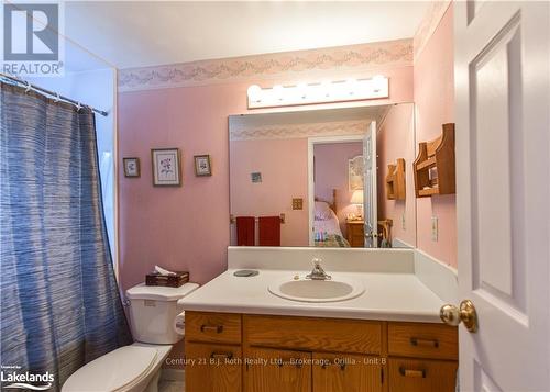 56 Tecumseth Pines Drive, New Tecumseth, ON - Indoor Photo Showing Bathroom