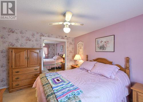 56 Tecumseth Pines Drive, New Tecumseth, ON - Indoor Photo Showing Bedroom