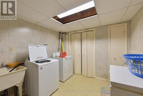 56 Tecumseth Pines Drive, New Tecumseth, ON - Indoor Photo Showing Laundry Room