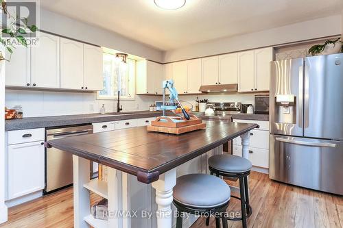 109 Knox Road W, Wasaga Beach, ON - Indoor Photo Showing Kitchen