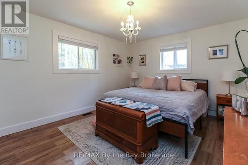 109 Knox Road W, Wasaga Beach, ON - Indoor Photo Showing Bedroom