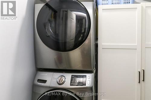 109 Knox Road W, Wasaga Beach, ON - Indoor Photo Showing Laundry Room