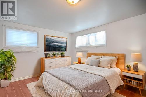 113 Elizabeth Street, Guelph (Two Rivers), ON - Indoor Photo Showing Bedroom