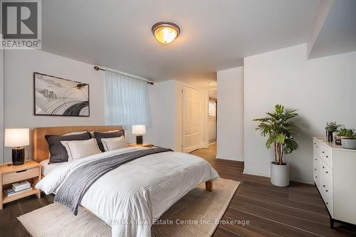 113 Elizabeth Street, Guelph (Two Rivers), ON - Indoor Photo Showing Bedroom