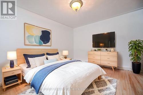 113 Elizabeth Street, Guelph (Two Rivers), ON - Indoor Photo Showing Bedroom