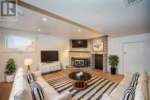 113 Elizabeth Street, Guelph (Two Rivers), ON - Indoor Photo Showing Living Room With Fireplace