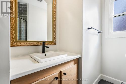 631 Louis Street, Saugeen Shores, ON - Indoor Photo Showing Bathroom