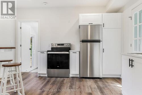 631 Louis Street, Saugeen Shores, ON - Indoor Photo Showing Kitchen