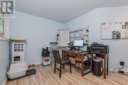 421 Wellington Rd 18, Centre Wellington (Elora/Salem), ON - Indoor Photo Showing Other Room