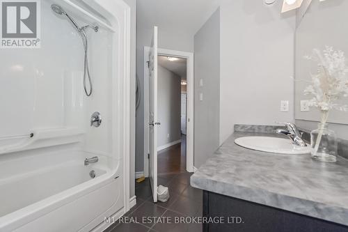 66 Healey Street, Centre Wellington (Elora/Salem), ON - Indoor Photo Showing Bathroom