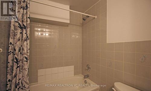 38 Finch Avenue W, Toronto, ON - Indoor Photo Showing Bathroom