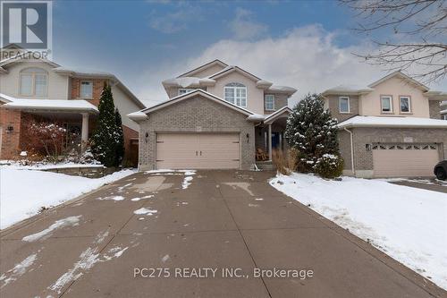 607 Southwood Way, Woodstock (Woodstock - South), ON - Outdoor With Facade