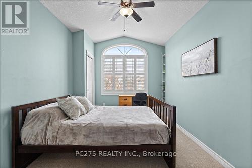 607 Southwood Way, Woodstock (Woodstock - South), ON - Indoor Photo Showing Bedroom