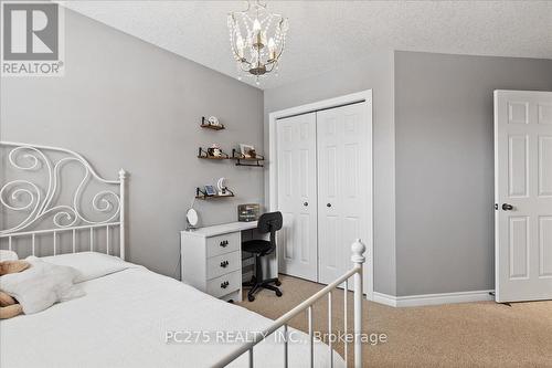 607 Southwood Way, Woodstock (Woodstock - South), ON - Indoor Photo Showing Bedroom