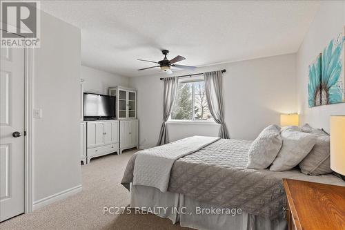 607 Southwood Way, Woodstock (Woodstock - South), ON - Indoor Photo Showing Bedroom