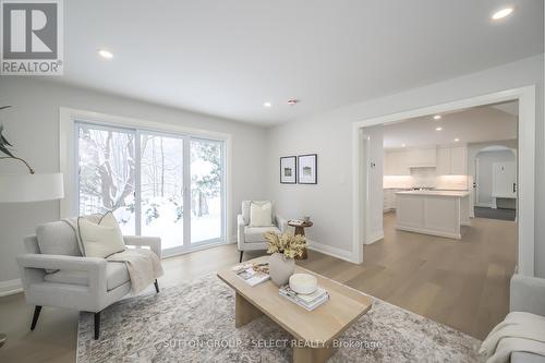 63 Doncaster Avenue, London, ON - Indoor Photo Showing Living Room