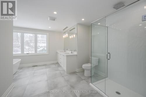 63 Doncaster Avenue, London, ON - Indoor Photo Showing Bathroom