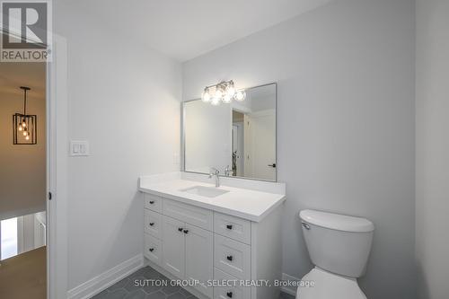 63 Doncaster Avenue, London, ON - Indoor Photo Showing Bathroom