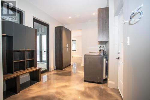 937 Sunnyside Beach Rd, Sault Ste. Marie, ON - Indoor Photo Showing Laundry Room