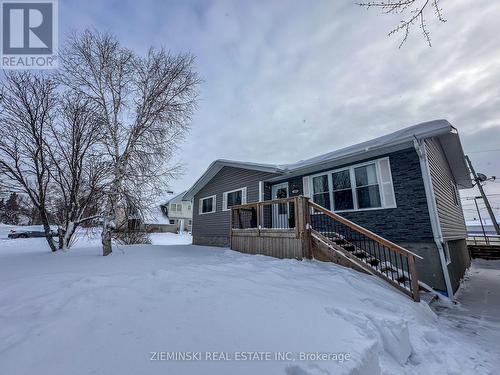 237 Devonshire Avenue, Iroquois Falls, ON - Outdoor