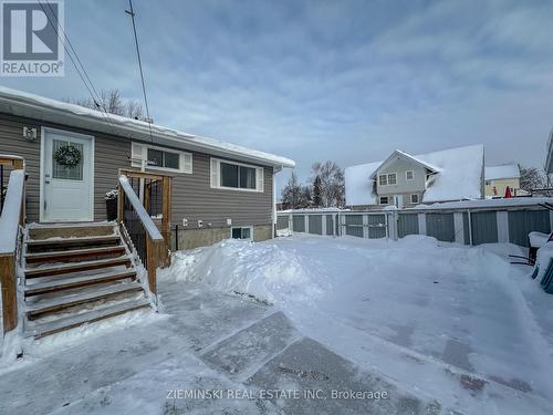 237 Devonshire Avenue, Iroquois Falls, ON - Outdoor