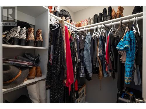 Walk-in closet - 9510 97 Highway N Unit# 157, Vernon, BC 