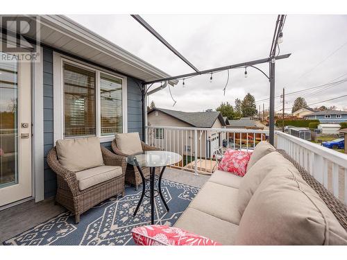 1400-1404 Braemar Street, Kelowna, BC - Outdoor With Deck Patio Veranda