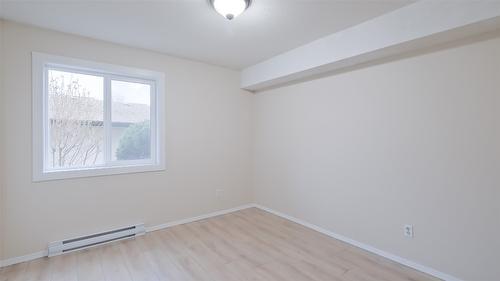 108C-735 Cook Road, Kelowna, BC - Indoor Photo Showing Other Room