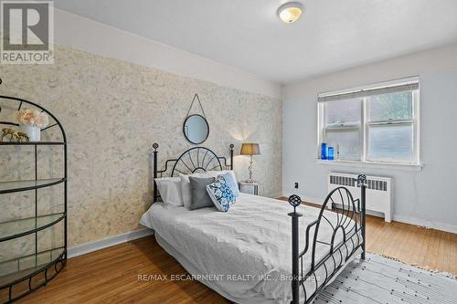 3 - 137 Emerald Street S, Hamilton, ON - Indoor Photo Showing Bedroom