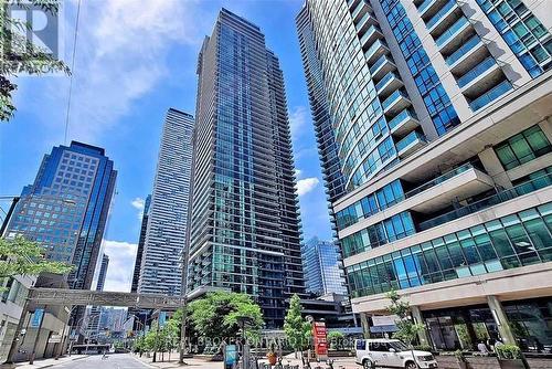 1603 - 33 Bay Street, Toronto, ON - Outdoor With Facade