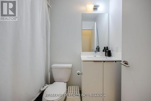 702 - 20 Shore Breeze Drive, Toronto, ON - Indoor Photo Showing Bathroom