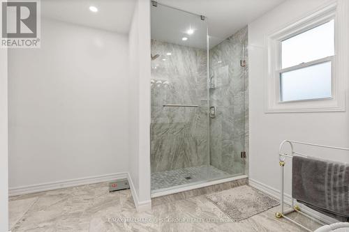 18 Intrepid Drive, Whitby, ON - Indoor Photo Showing Bathroom