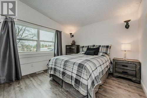 1303 Maryhill Road E, Woolwich, ON - Indoor Photo Showing Bedroom