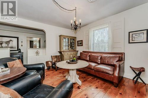 1303 Maryhill Road E, Woolwich, ON - Indoor Photo Showing Living Room