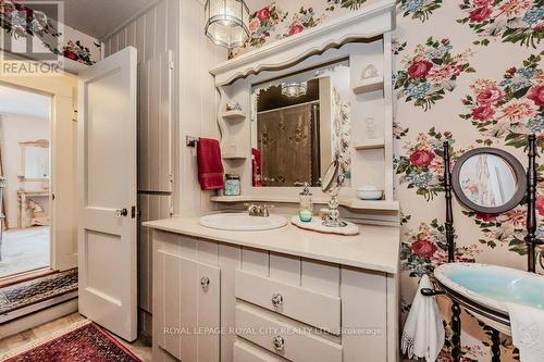 1303 Maryhill Road E, Woolwich, ON - Indoor Photo Showing Bathroom