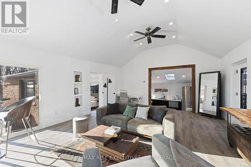 10 Greer Street, Kingston, ON - Indoor Photo Showing Living Room