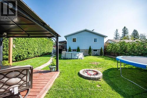 14 Church Street, Laurentian Hills, ON - Outdoor With Backyard